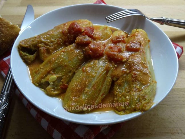 Endives à la pulpe de tomates épicée