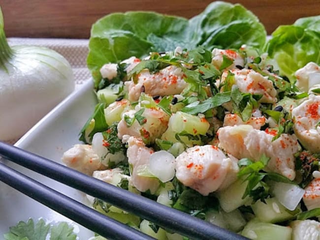 Laab Kai : salade croquante thaïlandaise au poulet