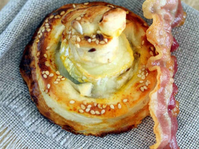 Feuilletés chèvre épinards façon vol-au-vent et leur lard croustillant