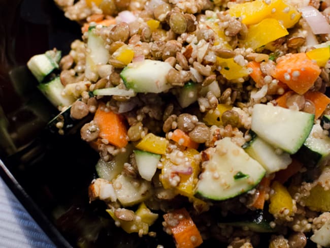 Salade de lentilles, au quinoa et aux amandes