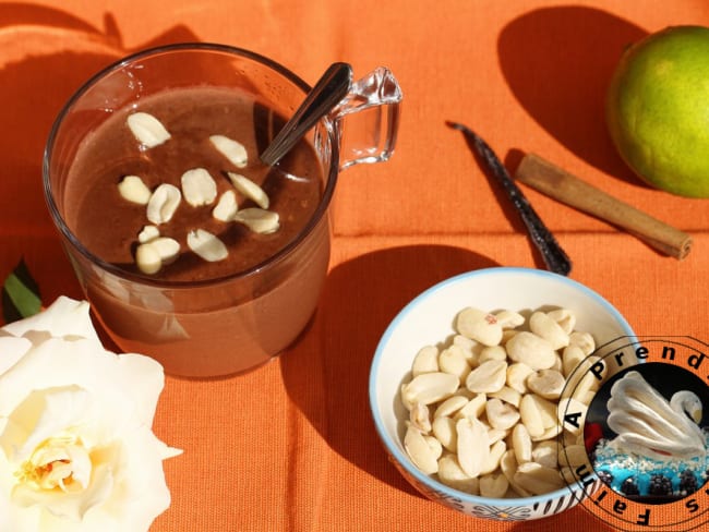 Chocolat chaud aux cacahuètes