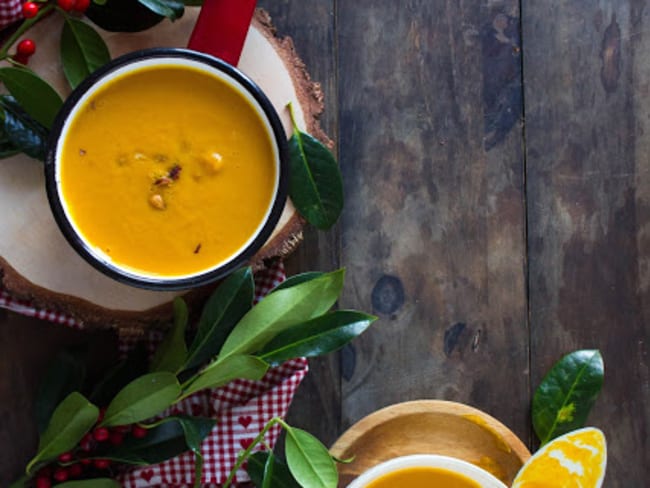 Velouté de potimarron, carottes et noisettes