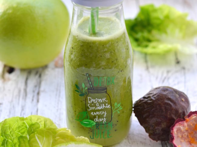 Smoothie sucrine, passion et pamplemousse vert