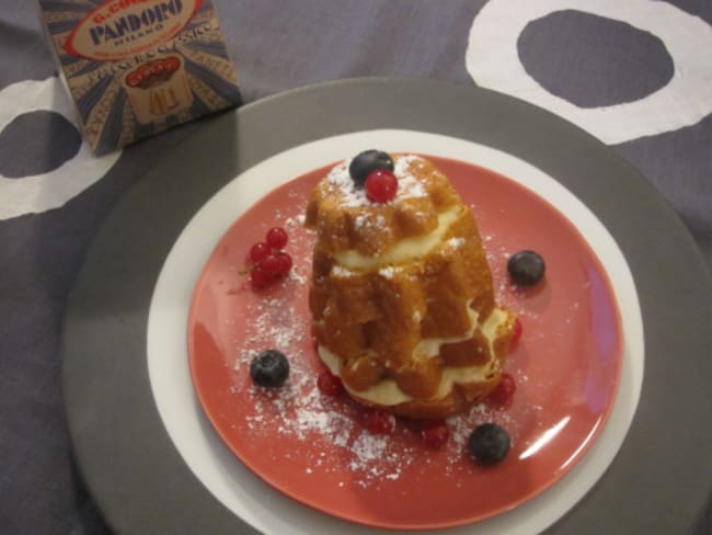 Pandoro farci pour un dessert de Noël original