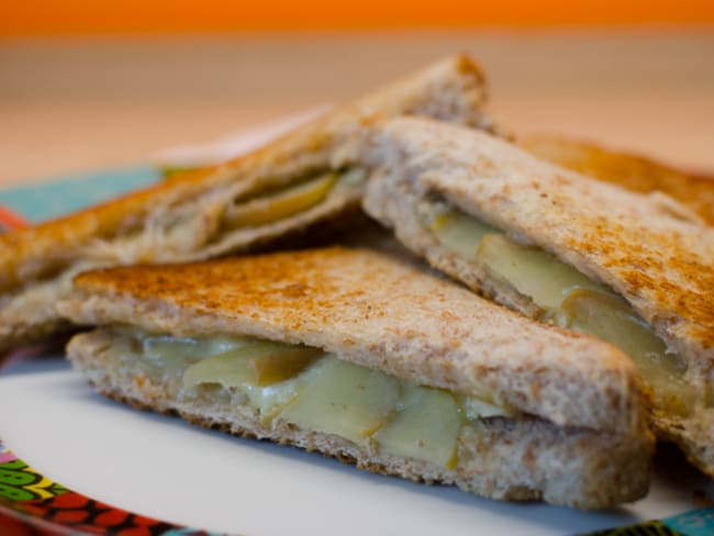 Croque monsieur à la pomme et au camembert