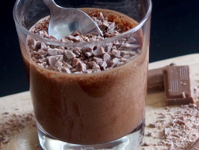 Mousse au chocolat vegan au jus de pois chiche