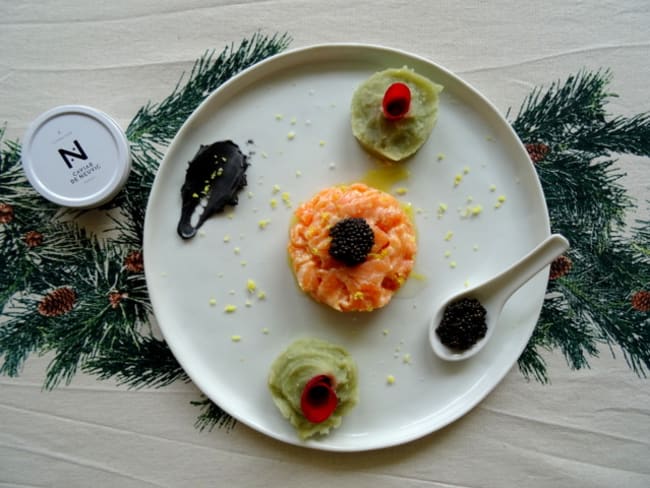 Saumon mariné et purée de pommes de terre au beurre de caviar