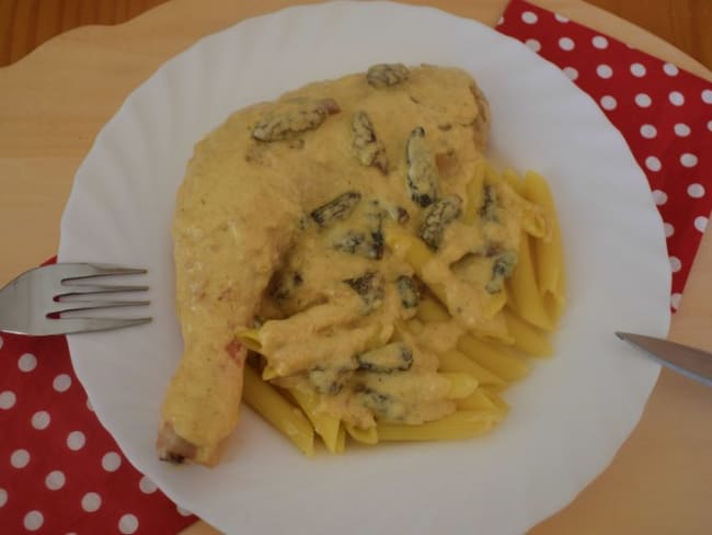 Poulet au vin jaune et aux morilles