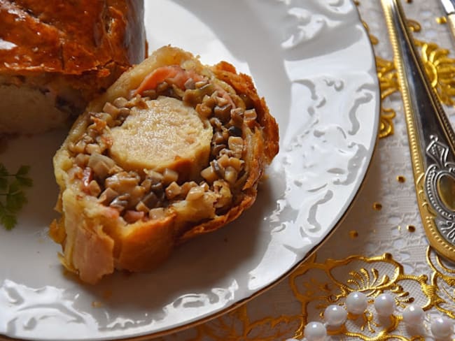 Wellington de boudin blanc lardé, champignons et morilles