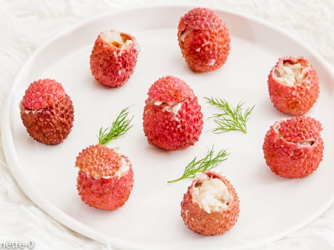 Litchis fourrés au bar pour l'apéritif