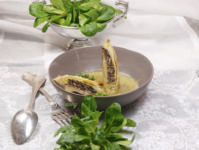 Nems d'escargots aux champignons et coulis de mâche