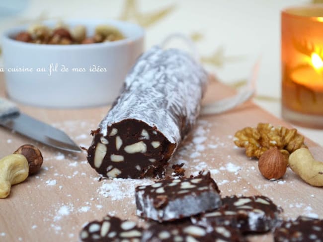 Saucisson en trompe-l'oeil au chocolat aux noix de cajou pour le 1er avril