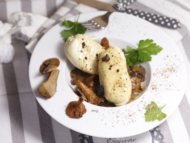 Boudins de poulet et sauce truffée pour un repas de fêtes en petit comité