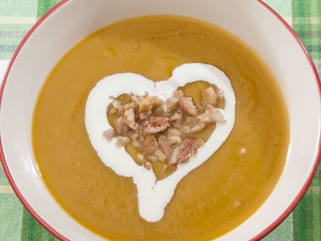 Soupe detox de butternut aux châtaignes