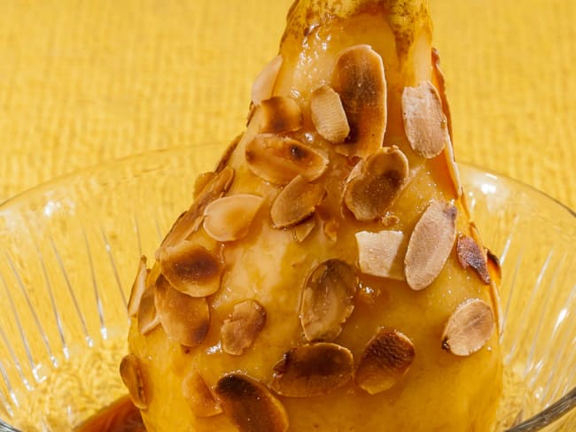 Poires aux amandes et au caramel au beurre salé