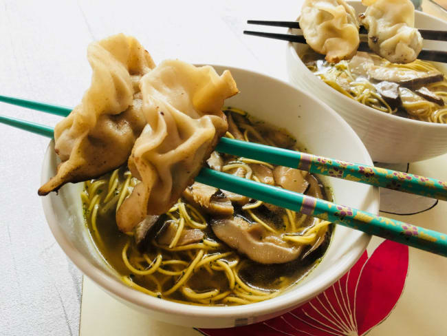 Gyozas maison et son bouillon de nouilles