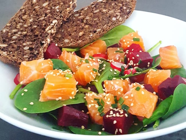 Saumon gravlax au gingembre et salade d'hiver aux notes exotiques