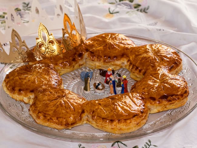 Mini-galettes des rois en forme de couronne d'après le Chef Pâtissier Yann Couvreur