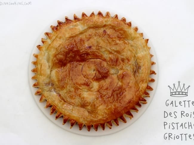 Galettes des rois de l’Epiphanie fourrée à la pistache et aux griottes