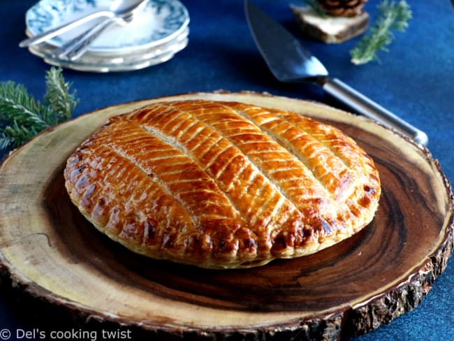 Galette des rois traditionnelle à la frangipane et fève tonka et tuto pâte feuilletée