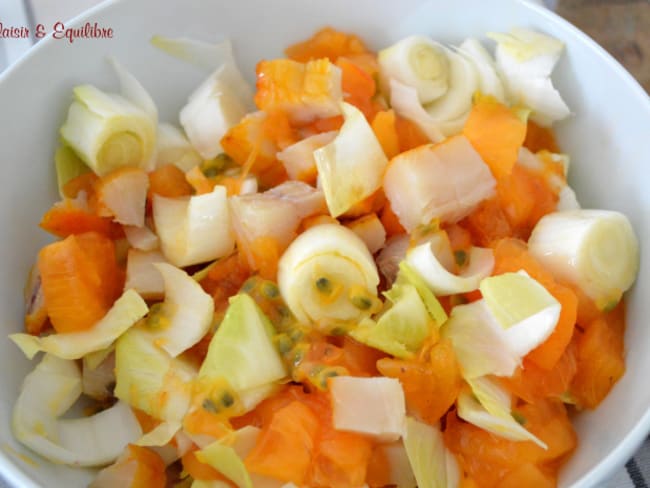Salade d’endives aux kakis, fruits de la passion et haddock