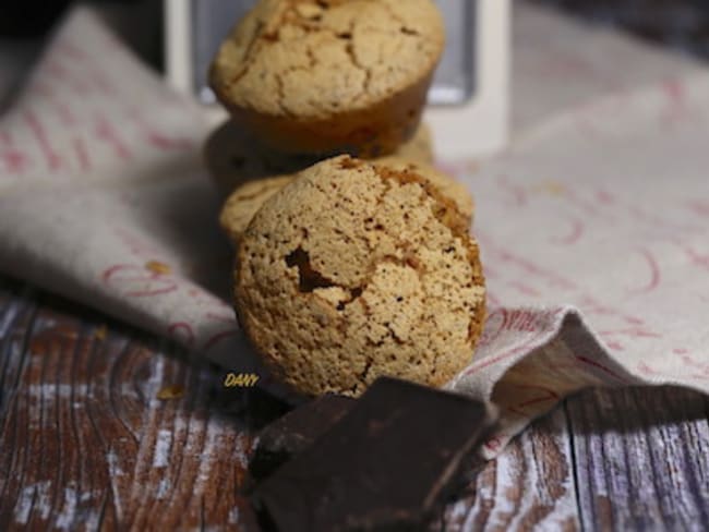 Petits gâteaux au rhum noisettes et chocolat