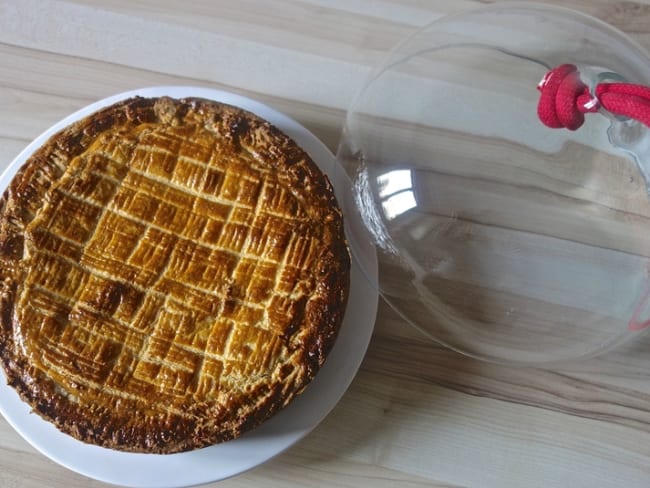 Gâteau basque à la crème de pruneaux 