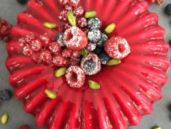 Entremets pistache et fruits rouges