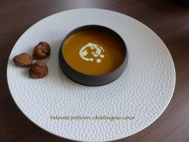 Velouté potiron châtaigne et lait de coco