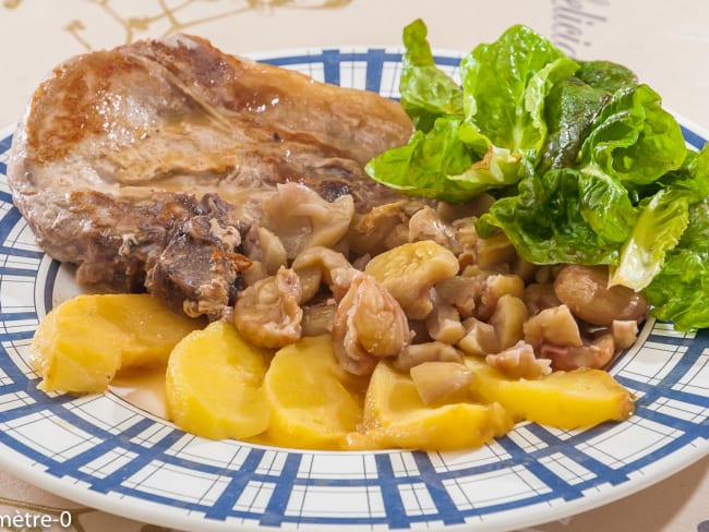 Côte de porc aux pommes et châtaignes