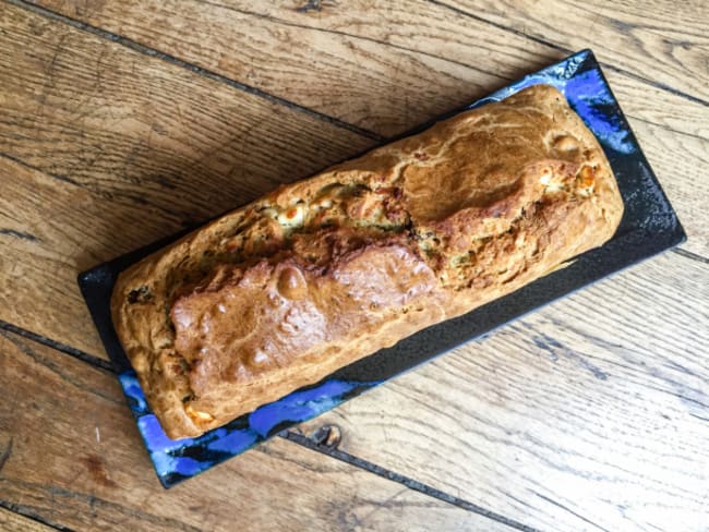 Cake noisettes, féta et tomates séchées