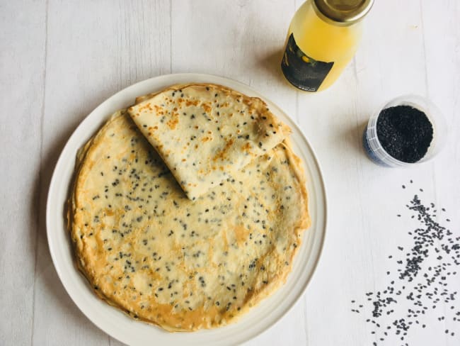 Crêpes au yuzu et au sésame noir