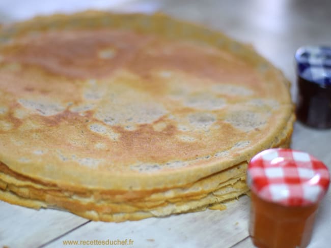 Pâte à crêpes à la farine de sorgho pour la chandeleur