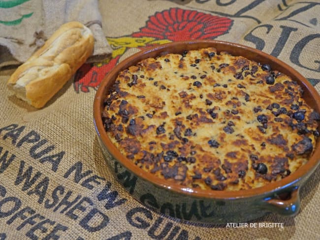 Pudding de pain aux raisins et chocolat