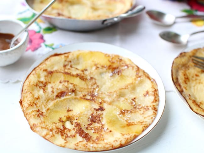 Crêpe(s) épaisse(s) aux pommes et au caramel