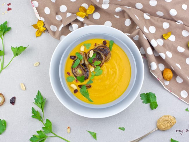 Soupe butternut et beurre de cacahuètes vegan