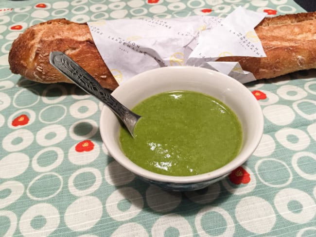 Soupe verte de fanes aux lentilles "urd"