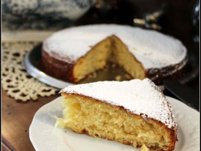 Gâteau au yaourt facile à l'ananas et au citron confit