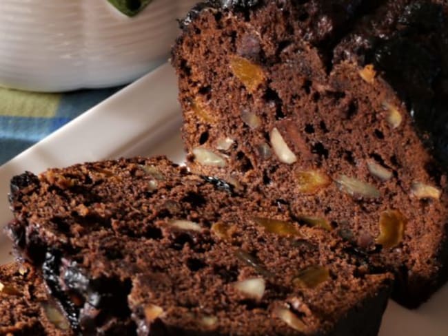 Cake au chocolat et aux fruits secs spécial choco-addict