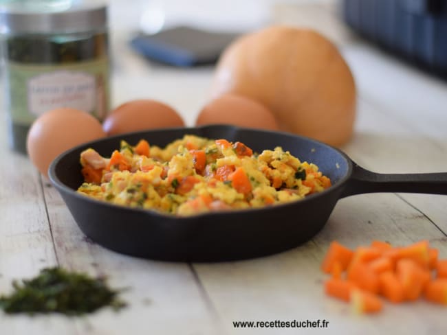 Brouillade d'oeufs courge butternut et laitue de mer