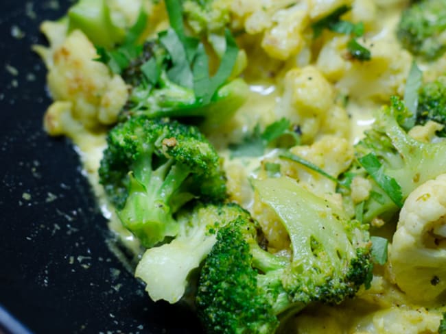 Brocoli et chou-fleur au curry