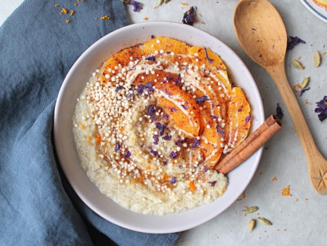 Porridge quinoa, orange, cannelle et cardamome