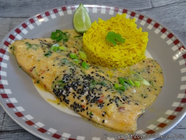 Filets de truite au curry rouge et riz au curcuma et badiane