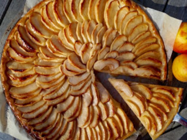 Tarte fine aux pommes et beurre salé