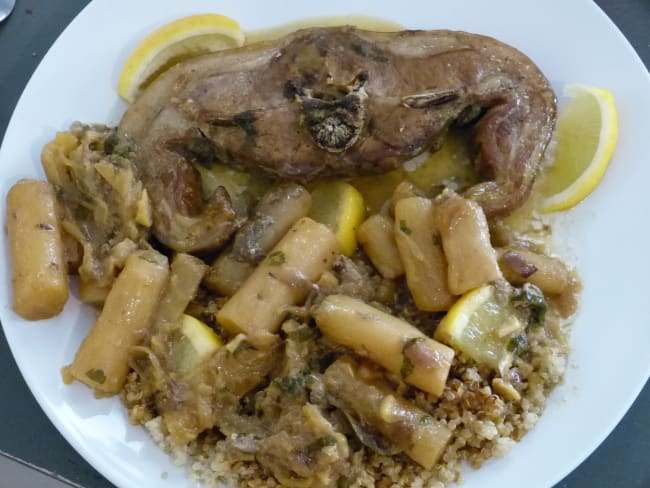 Tajine aux côtelettes d'agneau et salsifis : un plat savoureux et complet