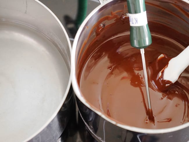 Tablage du chocolat au lait au mycryo