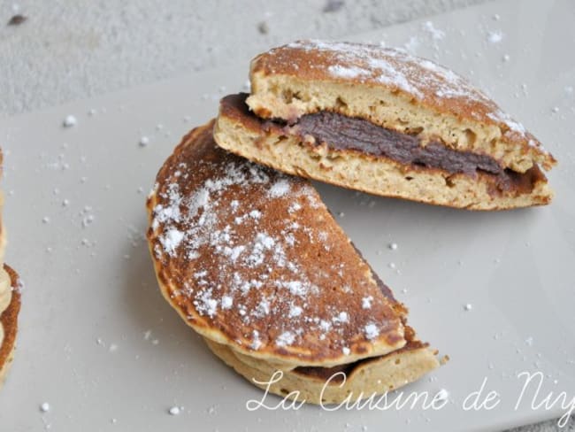 Dorayakis ou Pancakes japonais fourrés à la pâte de haricots rouges azukis sucrée