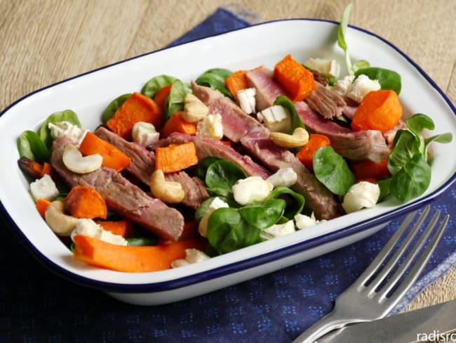 Salade de gigot d’agneau au fromage picodon et légumes rôtis