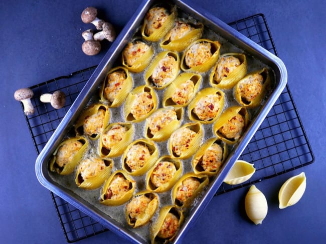 Conchiglioni aux boulettes de poulet, crème de champignons