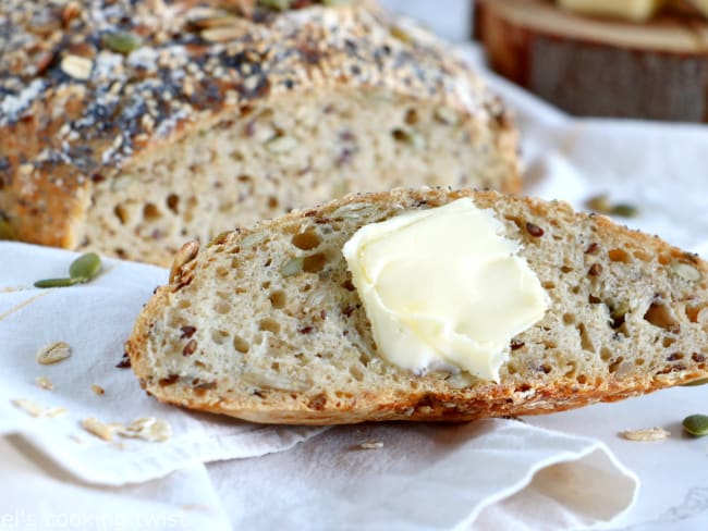 Pain cocotte aux graines et céréales